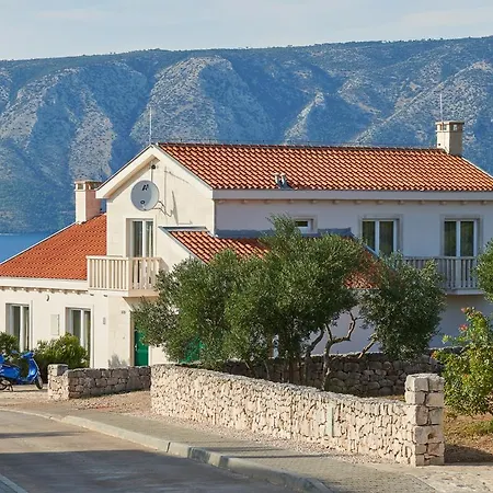 Sleeps 8 With Pool Air Con And Wifi Villa *